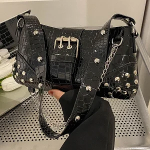 Women Fashion Shopping Bag Gothic Punk Bag Cool Style Trendy Rock Girls Handbag Y2K Rivet Chain for Travel Vacation Daily